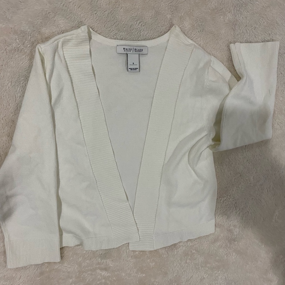 White House Black Market Women’s sweater size Small
